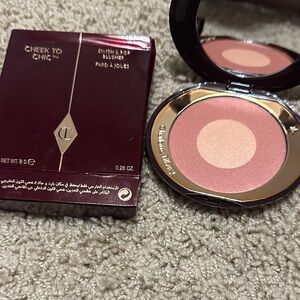 Charlotte Tilbury Cheek to Chic Blush - Walk of No Shame